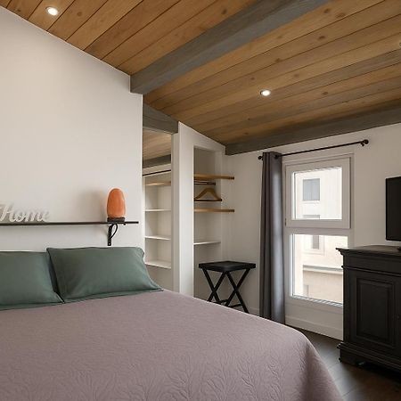 Insolite Studio -La Tour Des Templiers- Montfrin Buitenkant foto
